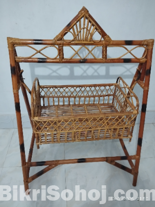 বাচ্চাদের বেতের দোলনা